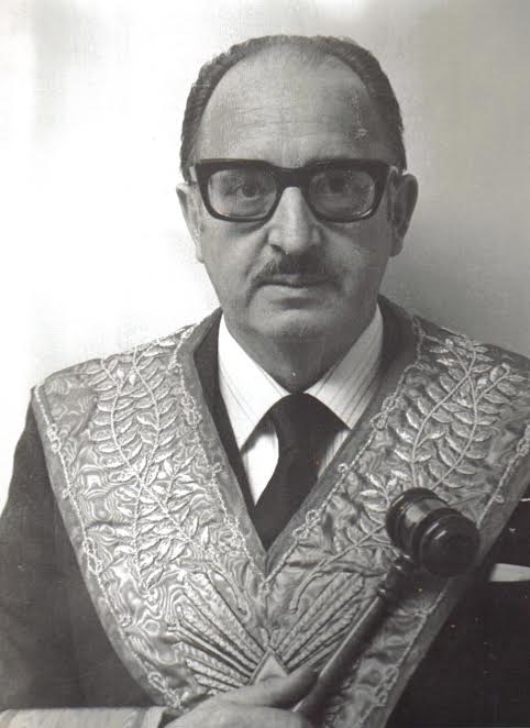 Abelardo Moffat González. 1980–1985