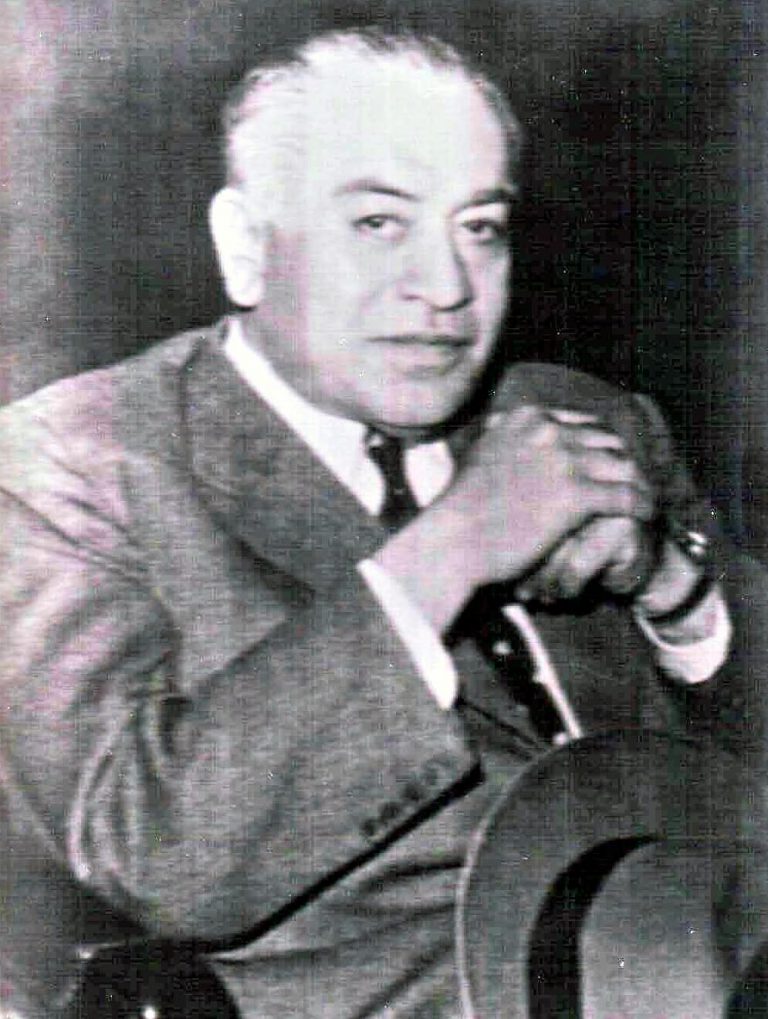 Adolfo Adriazola Quezada. 1933-1942