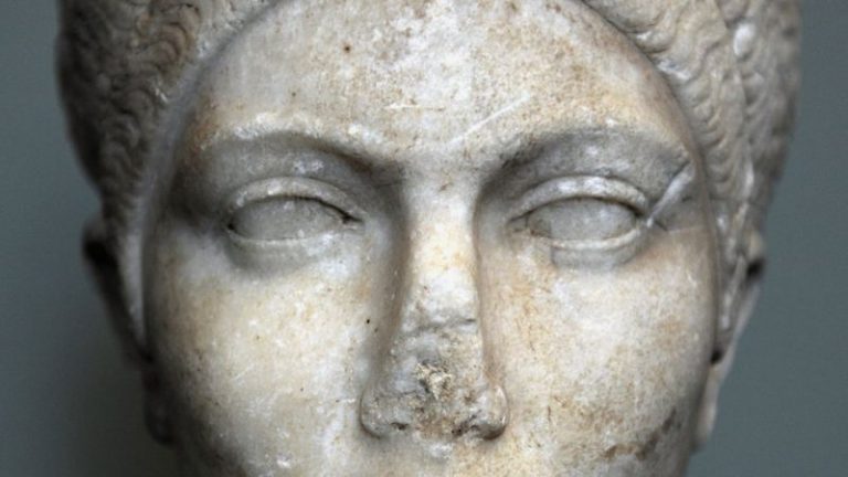 Cómo el mito de las estatuas griegas blancas alimentó la falsa idea de la superioridad europea